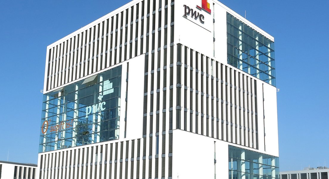PwC, Prüfer und Berater in Doppelfunktion